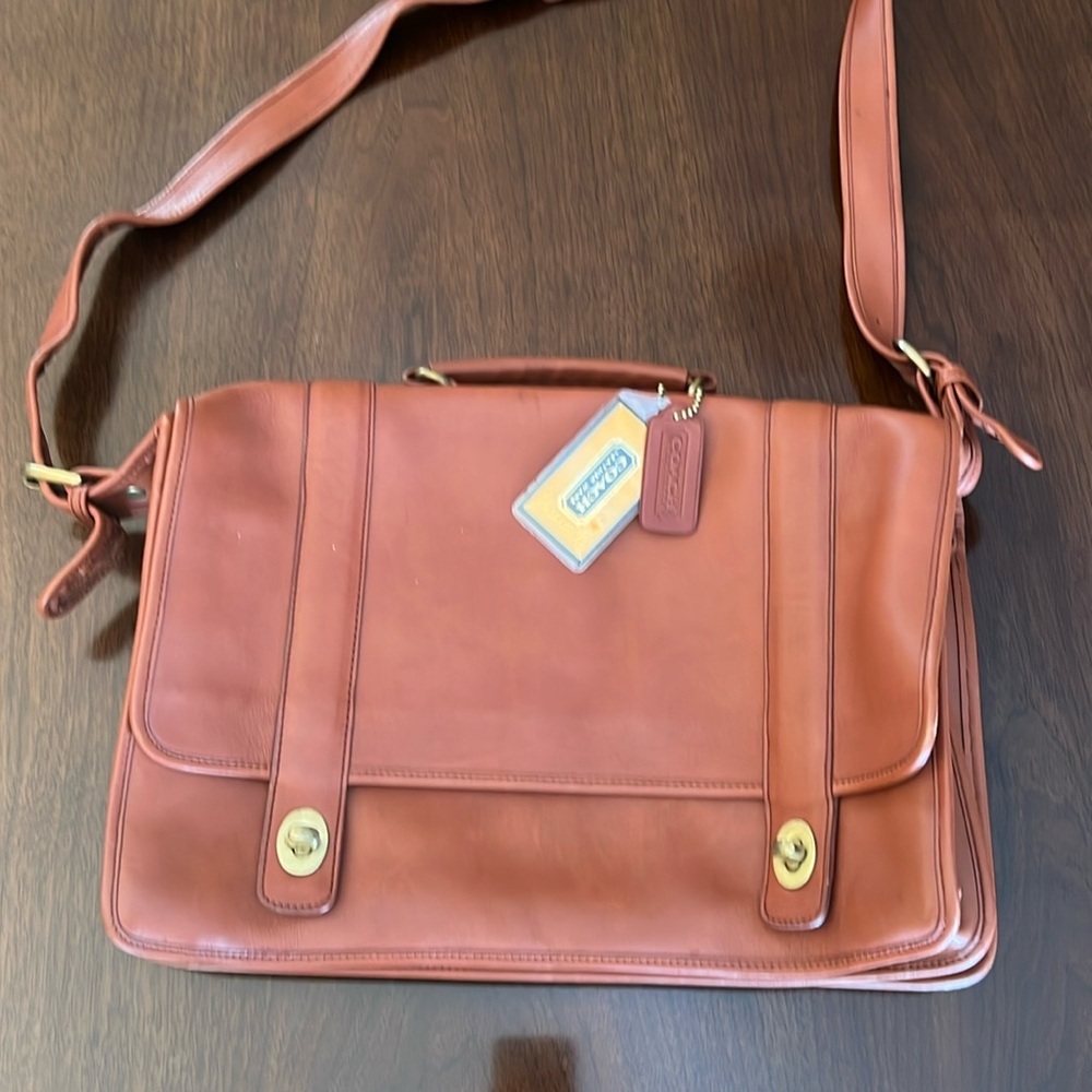 All-Leather Classic Style Saddle Tan New With Tags Soft Briefcase.